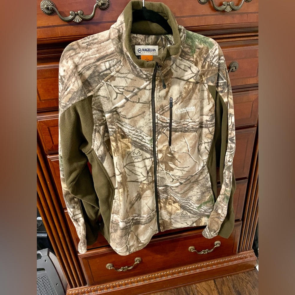Magellan light jacket